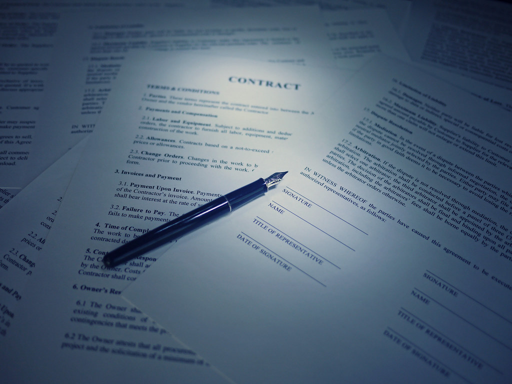 Firma de contrato — Derecho Civil